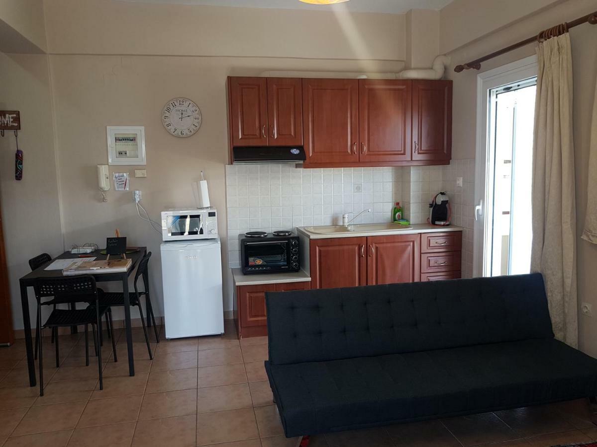 Cozy Loft Apartment Missolonghi Bagian luar foto